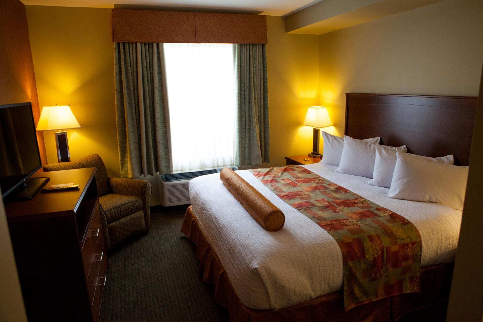 Best Western Plus Service Inn&Suites Lethbridge Extérieur photo